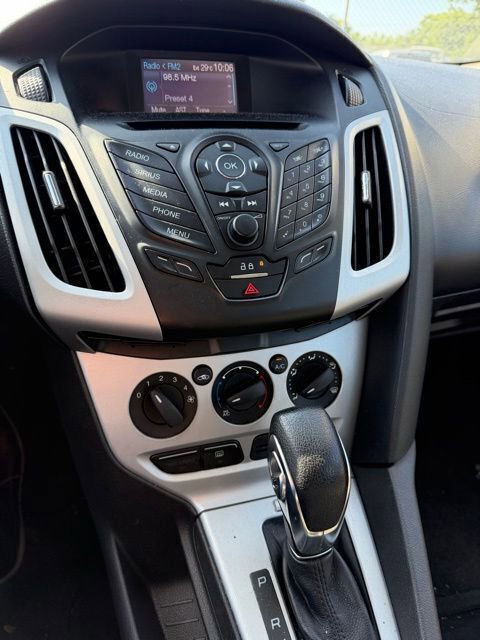 Used 2014 Ford Focus SE image 11