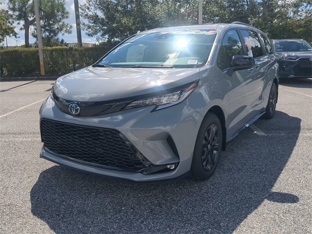 New 2026 Toyota Sienna XSE image 8