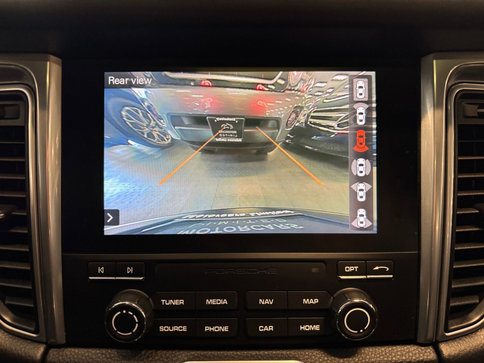 Used 2018 Porsche Macan GTS AWD/4WD image 44