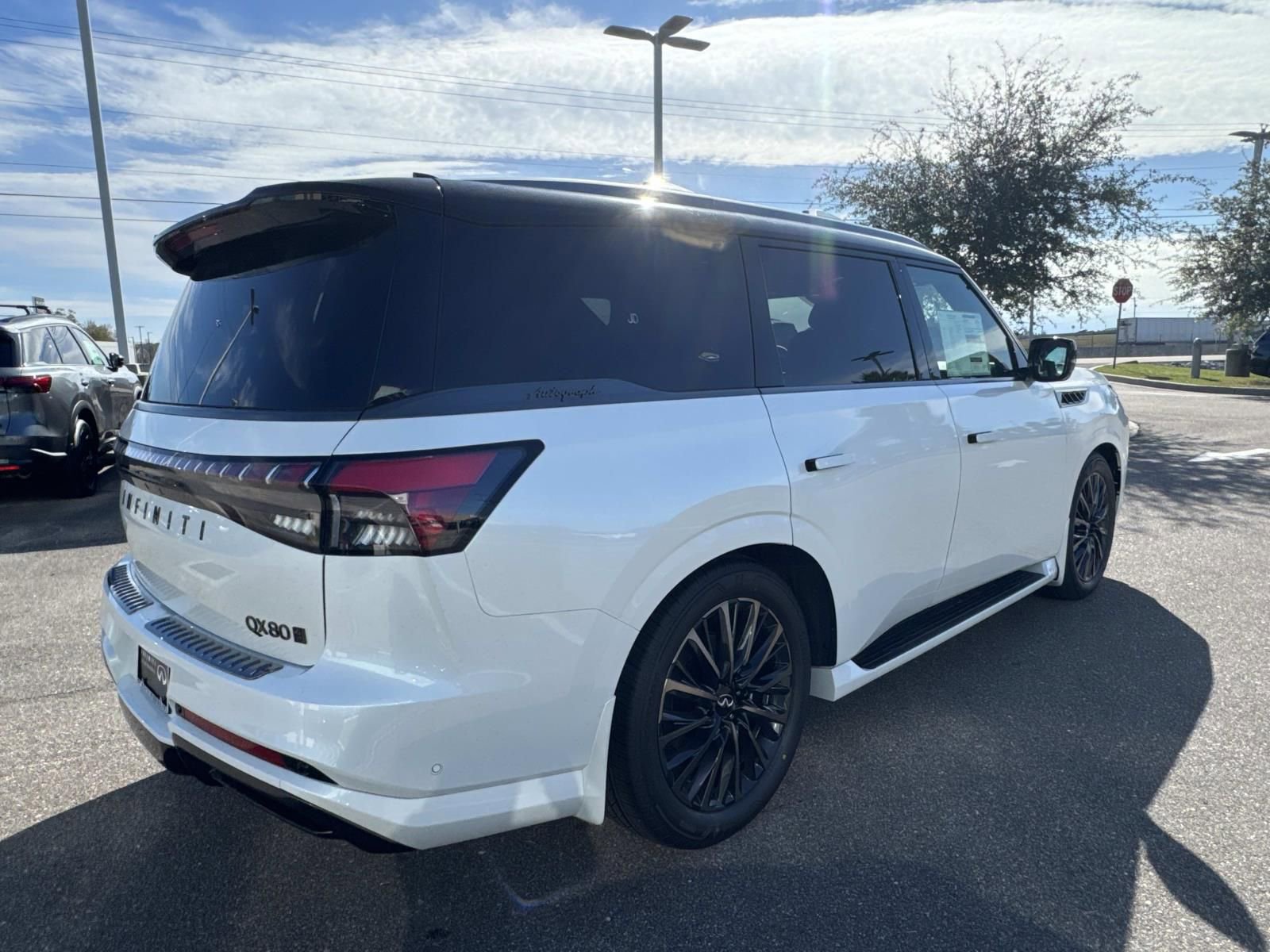 New 2026 INFINITI QX80 Autograph w/ Autograph Exterior Package image 4