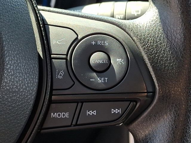 Used 2025 Toyota RAV4 XLE image 21