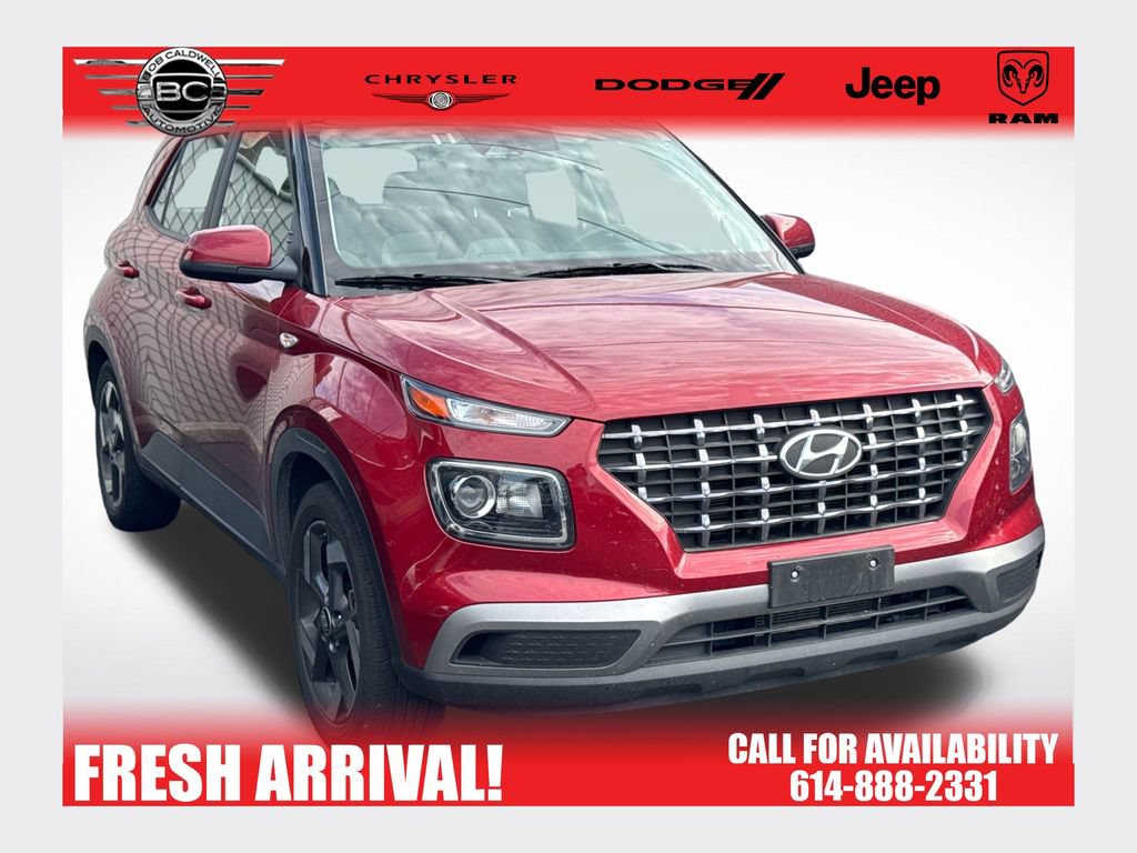 Used 2025 Hyundai Venue SEL FWD image 1