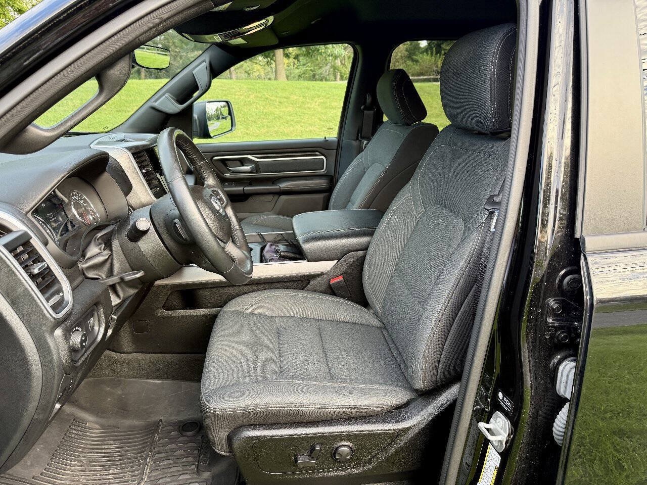 Used 2023 RAM 1500 Big Horn AWD/4WD image 8