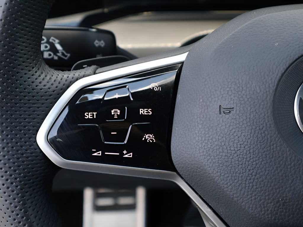 Used 2022 Volkswagen GTI S FWD image 28