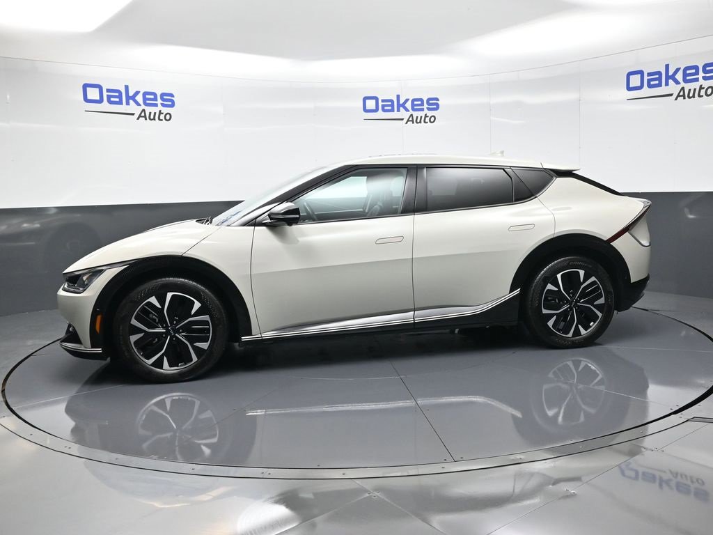 Certified 2022 Kia EV6 Wind w/ Wind Technology Package image 4