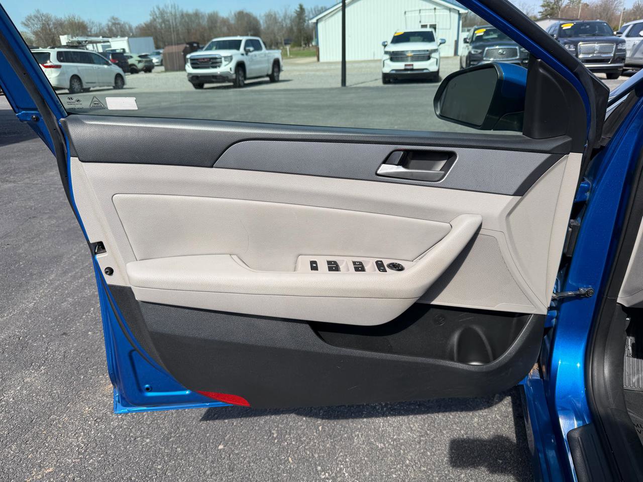 Used 2018 Hyundai Sonata SEL w/ Cargo Package image 11