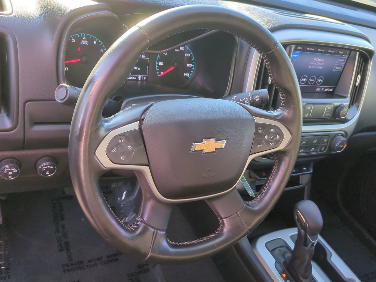 Used 2022 Chevrolet Colorado LT w/ LT Convenience Package image 10