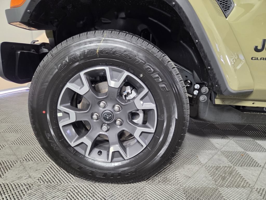 New 2026 Jeep Gladiator Sport AWD/4WD image 7