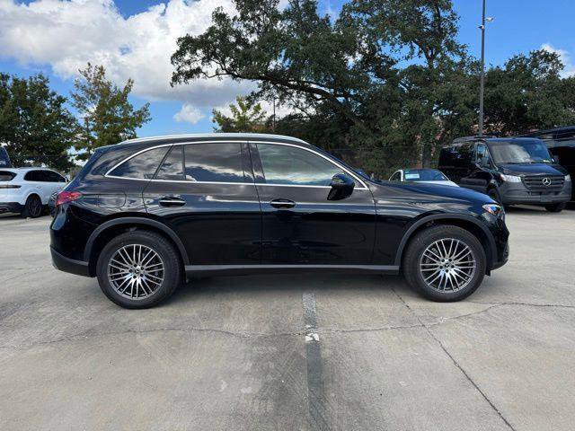 Certified 2025 Mercedes-Benz GLC 300 image 27