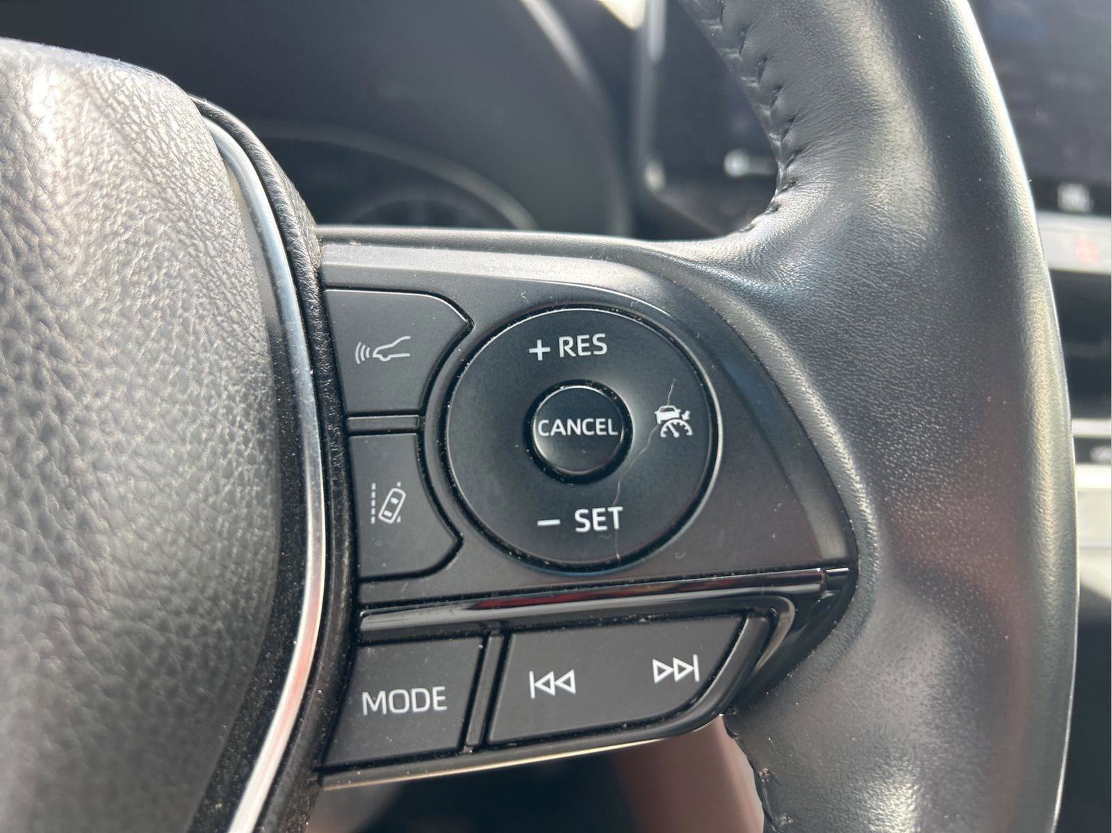 Used 2021 Toyota Venza XLE w/ Softex Package image 15