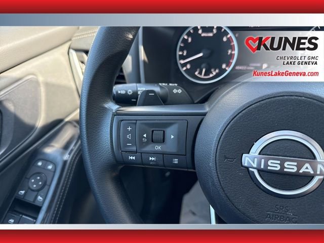 Used 2024 Nissan Rogue SV image 41