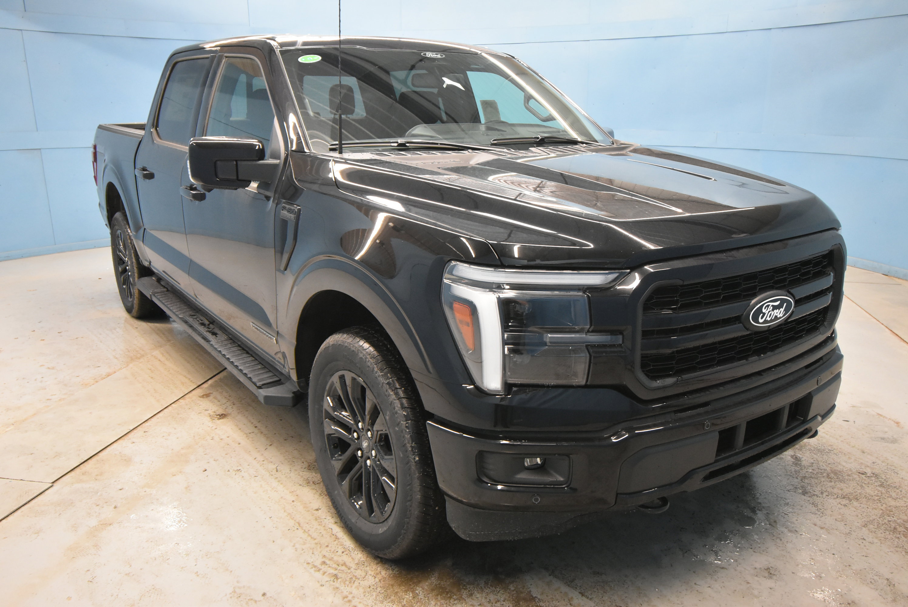 New 2025 Ford F150 Lariat w/ Equipment Group 502A High image 1