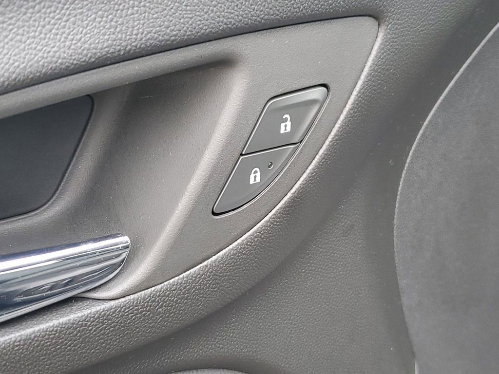 Used 2023 Chevrolet Equinox LT AWD/4WD image 21