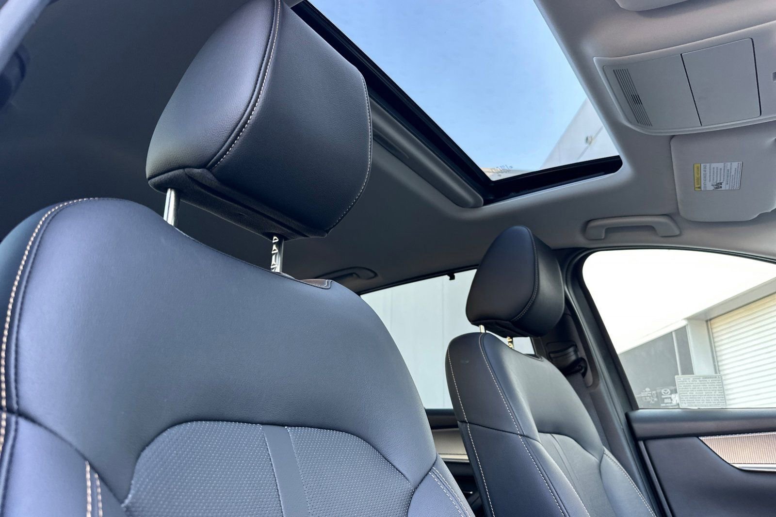 Certified 2025 MAZDA CX-70 3.3 Turbo w/ Premium Package image 17