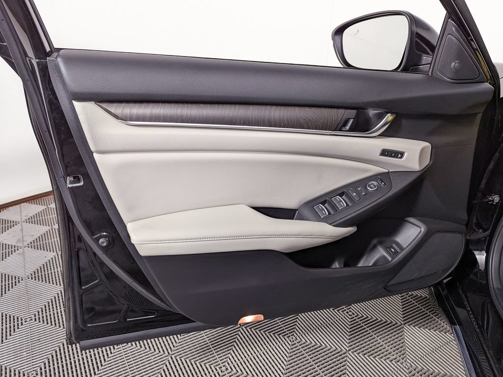 Used 2018 Honda Accord EX-L image 14