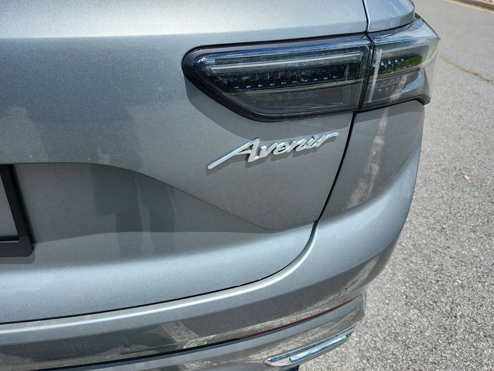 New 2025 Buick Envision Avenir image 5