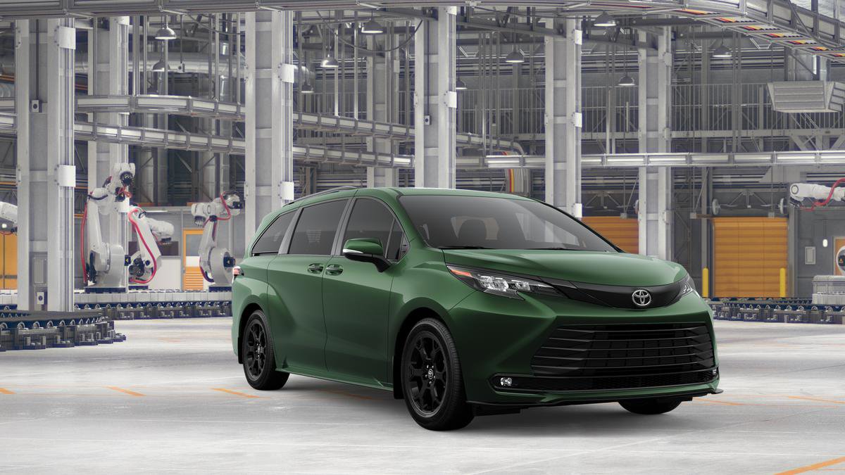 New 2026 Toyota Sienna XLE Woodland Edition AWD/4WD image 15