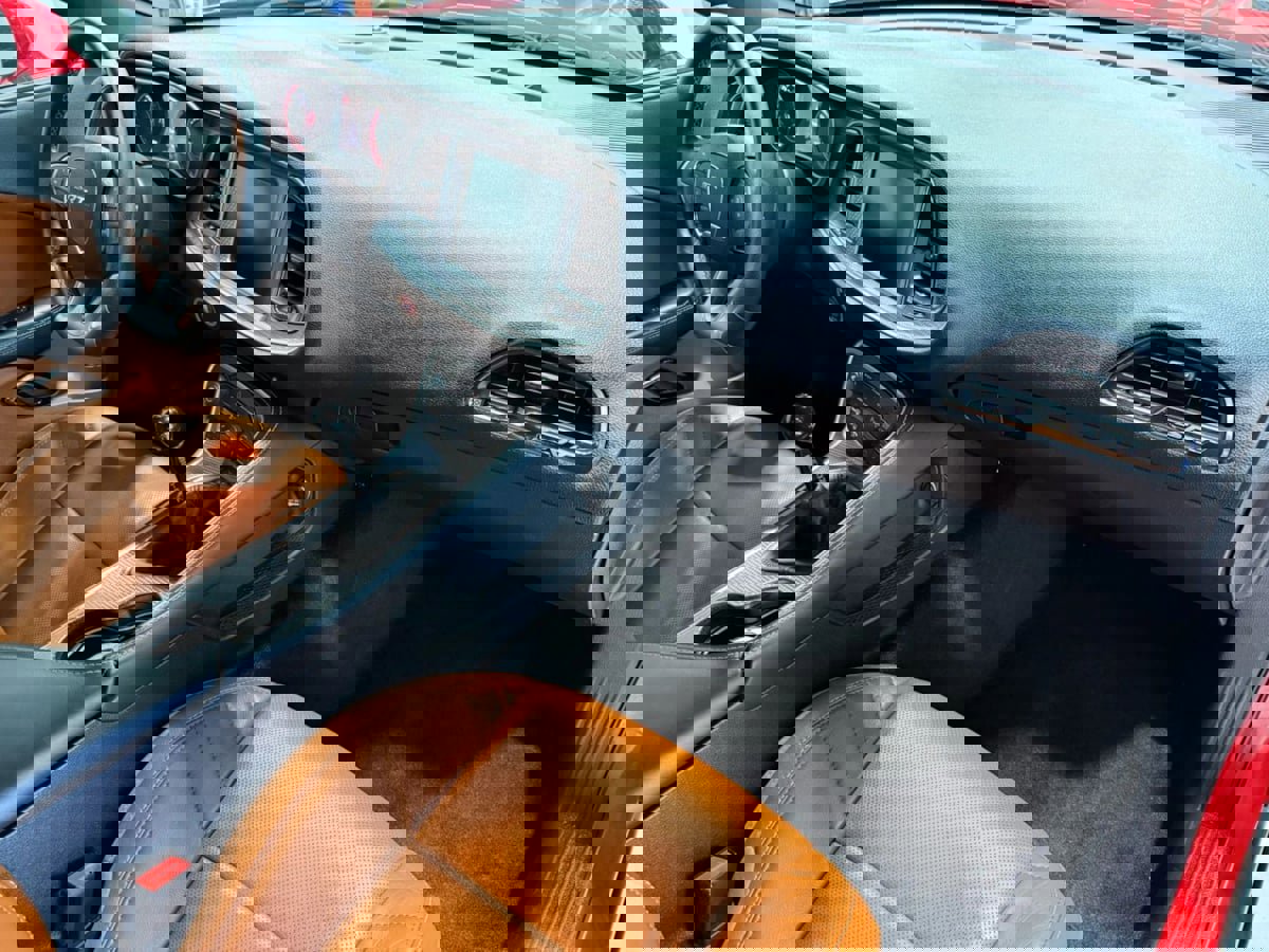 Used 2015 Dodge Challenger SRT Hellcat image 29