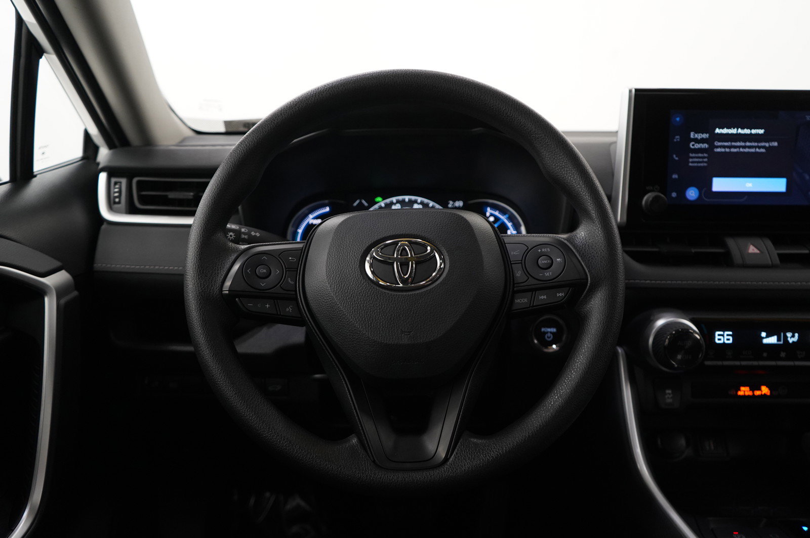 Used 2025 Toyota RAV4 XLE image 13