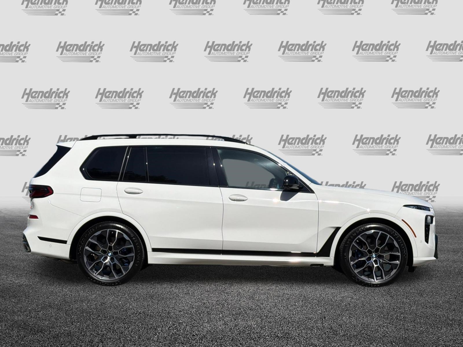 Used 2025 BMW X7 M60i AWD/4WD image 3