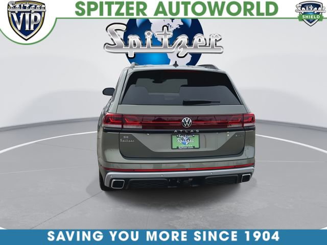 Certified 2023 GMC Acadia SLT w/ Preferred Package image 8