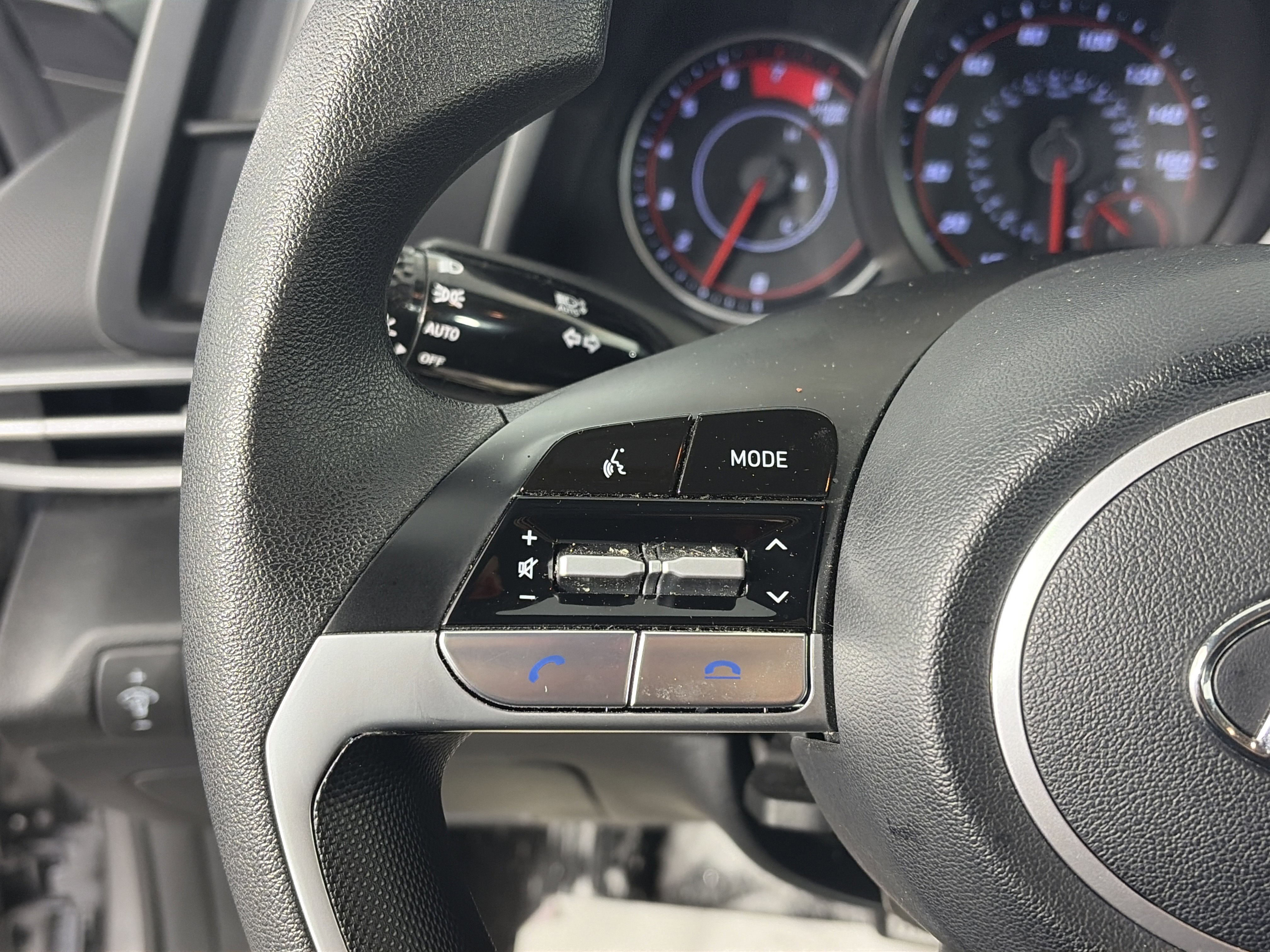 Used 2023 Hyundai Elantra SEL image 26