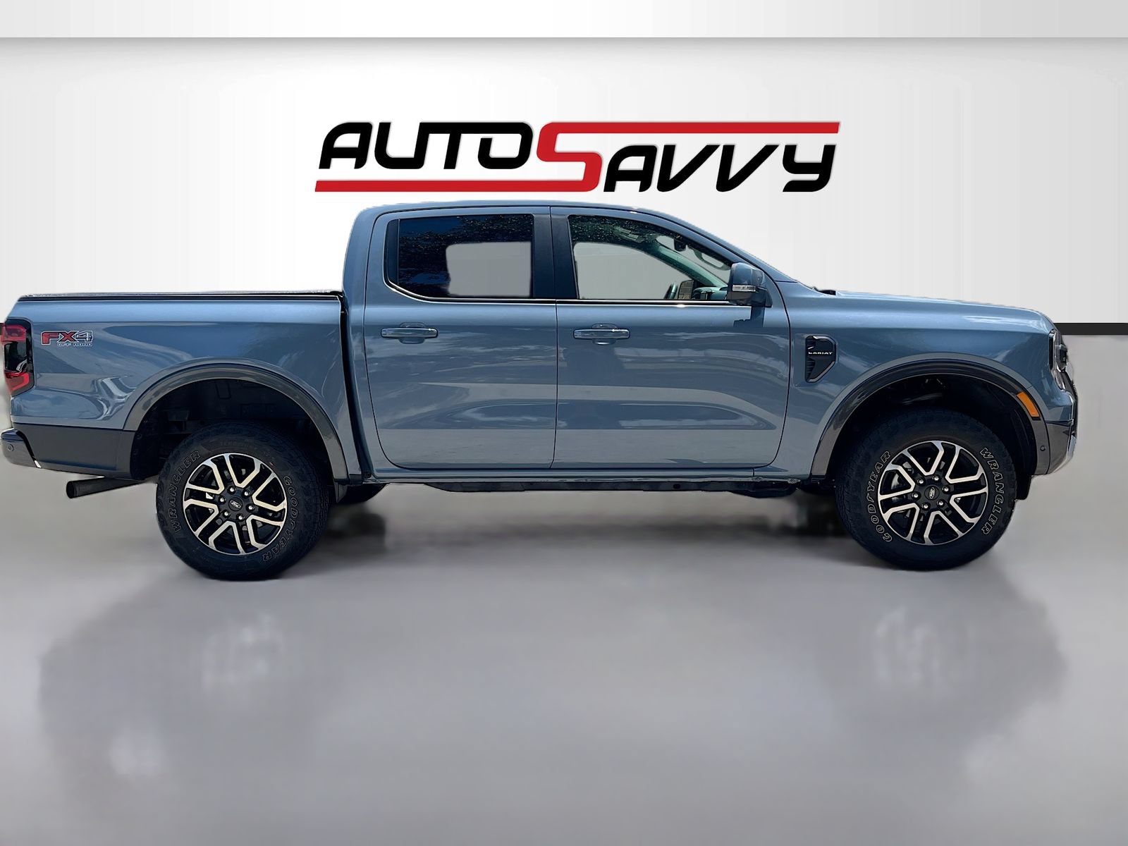 Used 2024 Ford Ranger Lariat w/ FX4 Off-Road Package AWD/4WD image 8