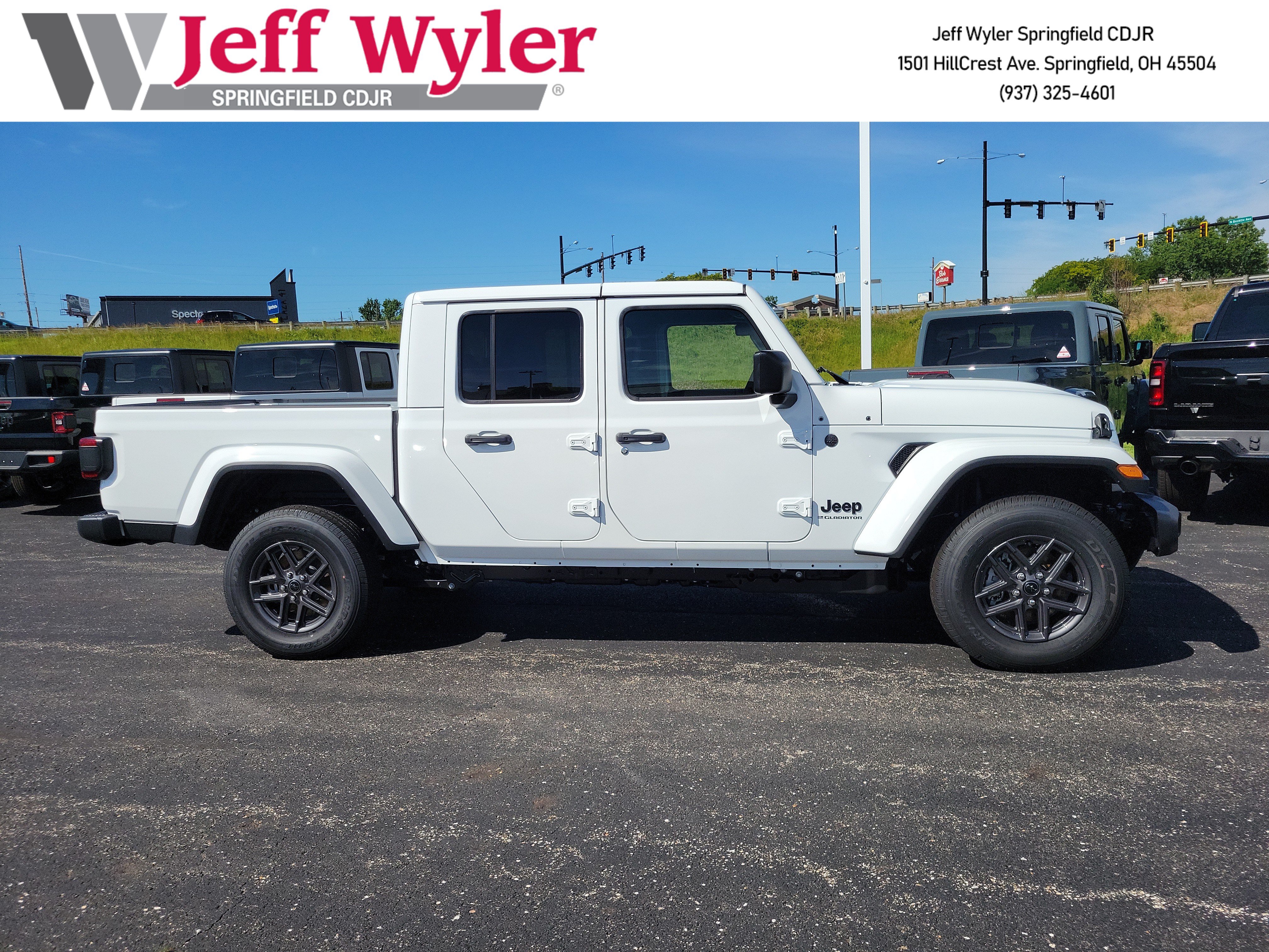 New 2026 Jeep Gladiator Sport AWD/4WD image 3