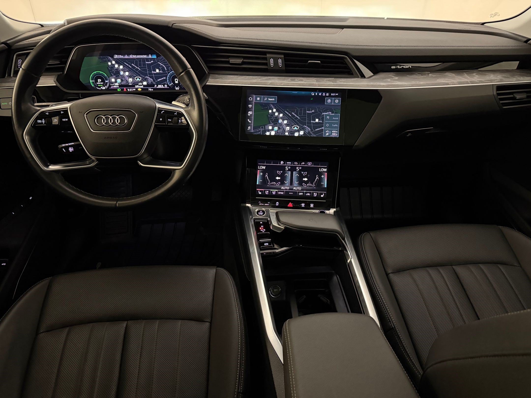 Used 2024 Audi Q8 e-tron Premium Plus w/ Premium Plus Package AWD/4WD image 16