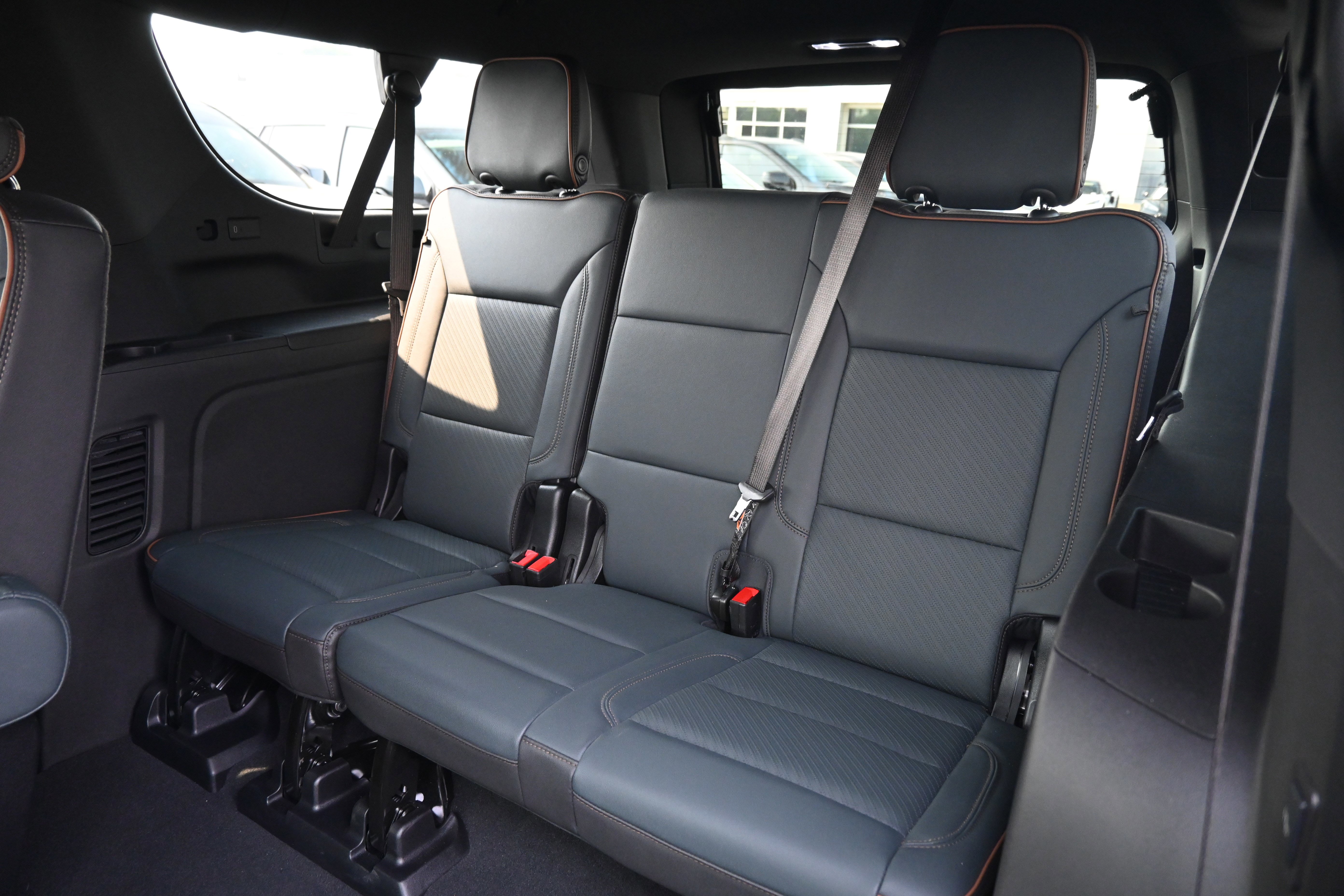 Used 2026 GMC Yukon XL AT4 image 12