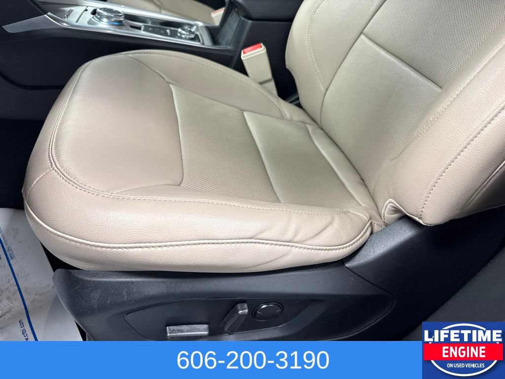 Used 2023 Ford Explorer Limited w/ Limited Technology Package AWD/4WD image 30