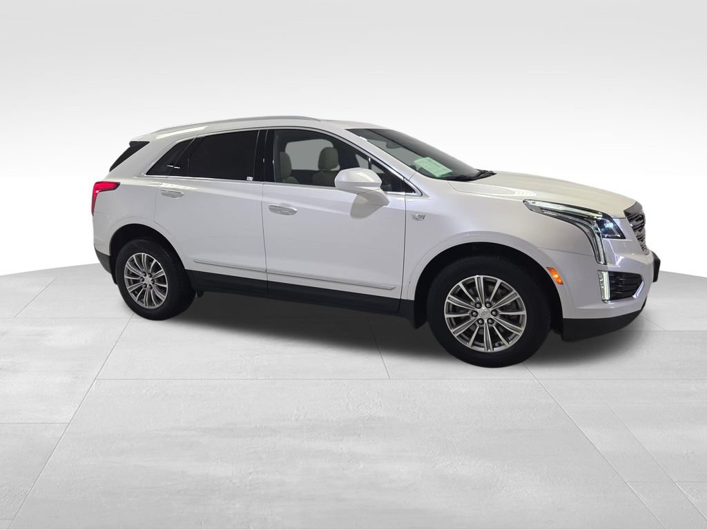 Used 2018 Cadillac XT5 Luxury w/ Driver Awareness Package AWD/4WD image 28