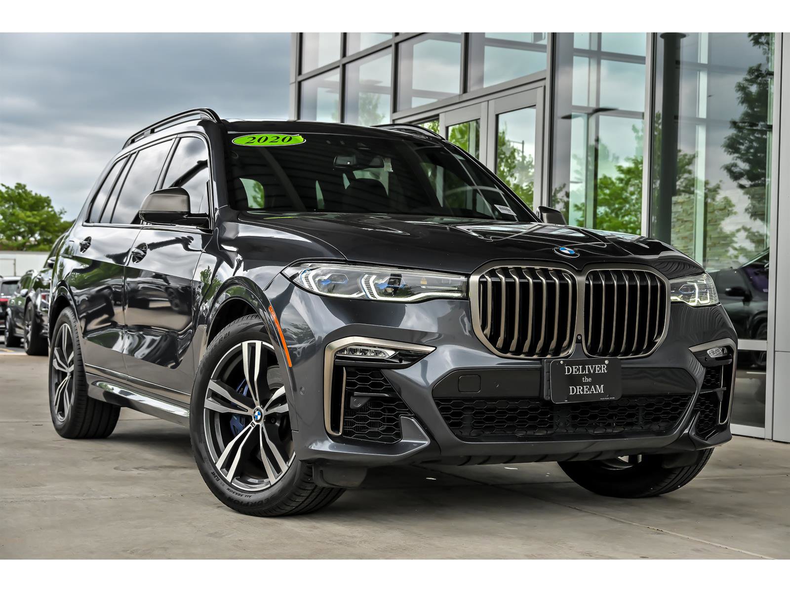 Used 2020 BMW X7 M50i w/ Executive Package AWD/4WD video 1
