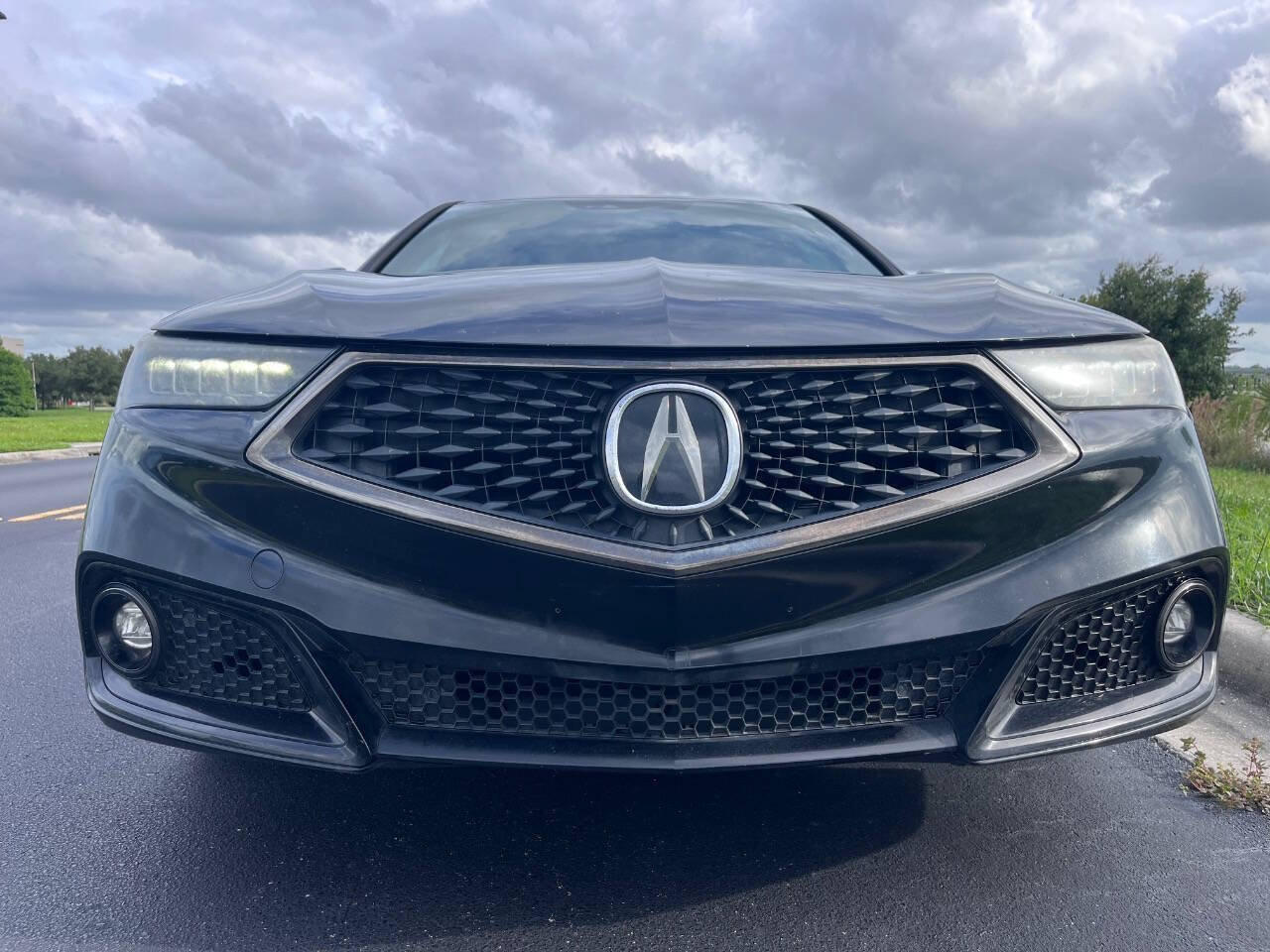 Used 2018 Acura TLX V6 w/ Technology & A-SPEC Pkg FWD image 19