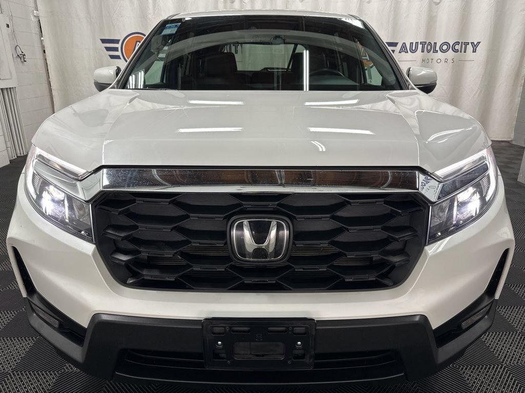 Used 2024 Honda Passport EX-L image 4