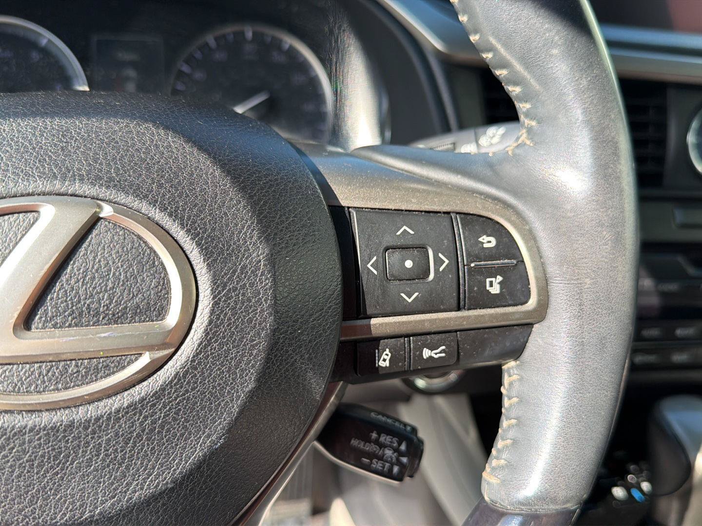 Used 2016 Lexus RX 350 FWD w/ Luxury Package image 23
