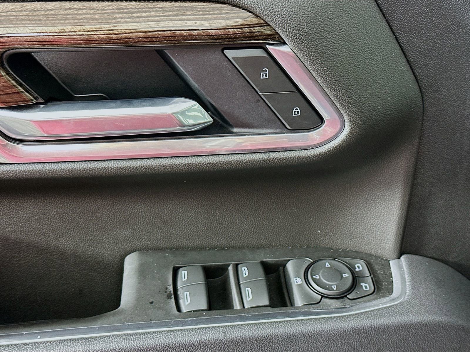 New 2025 Chevrolet Silverado 1500 LT w/ Safety Package image 19