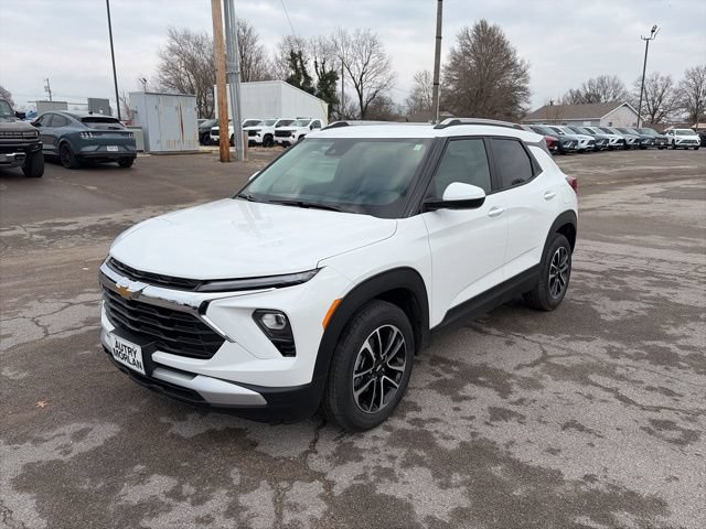 New 2026 Chevrolet TrailBlazer LT w/ LPO, Trailering Package FWD image 2
