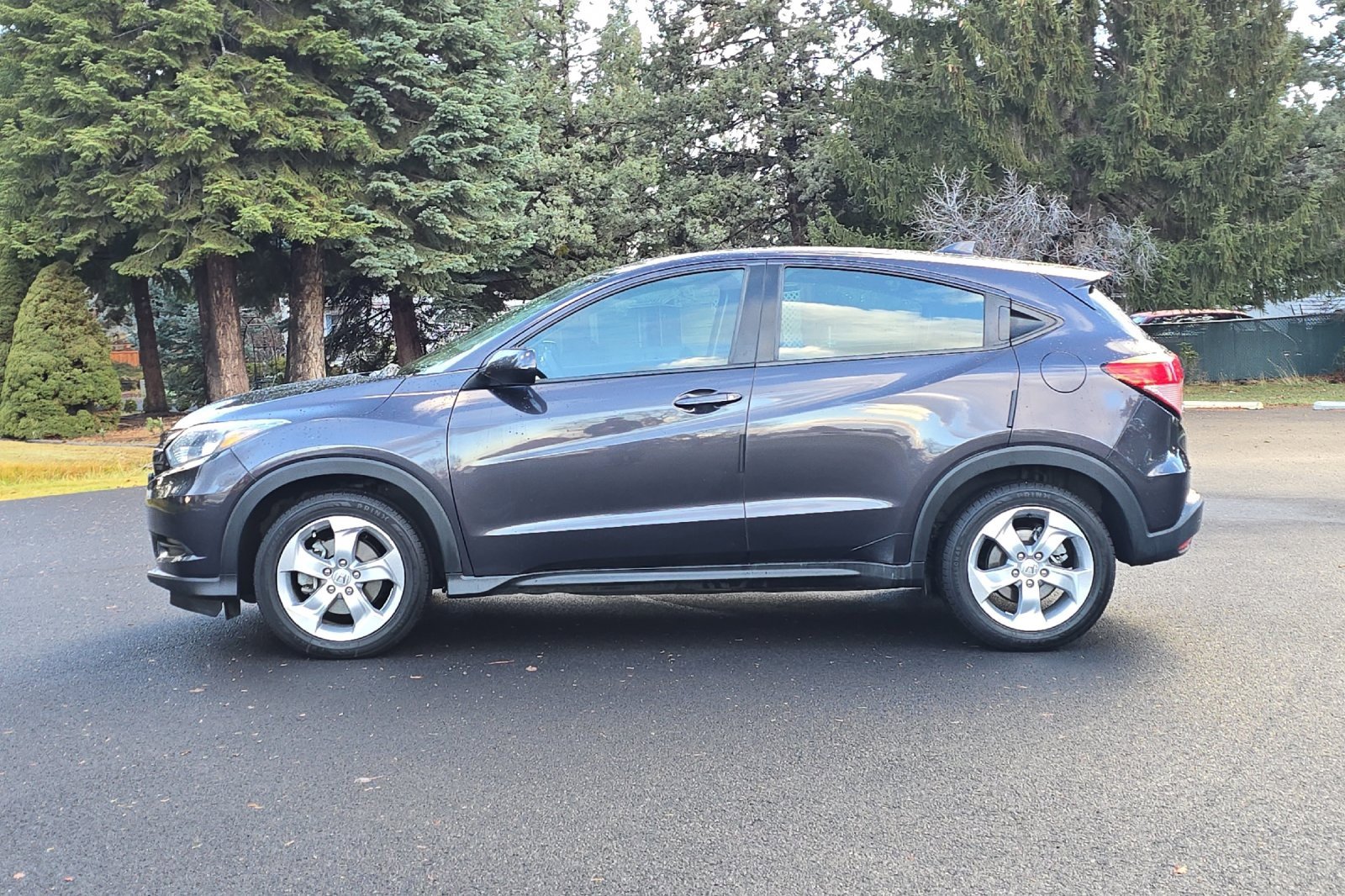 Used 2016 Honda HR-V LX image 8