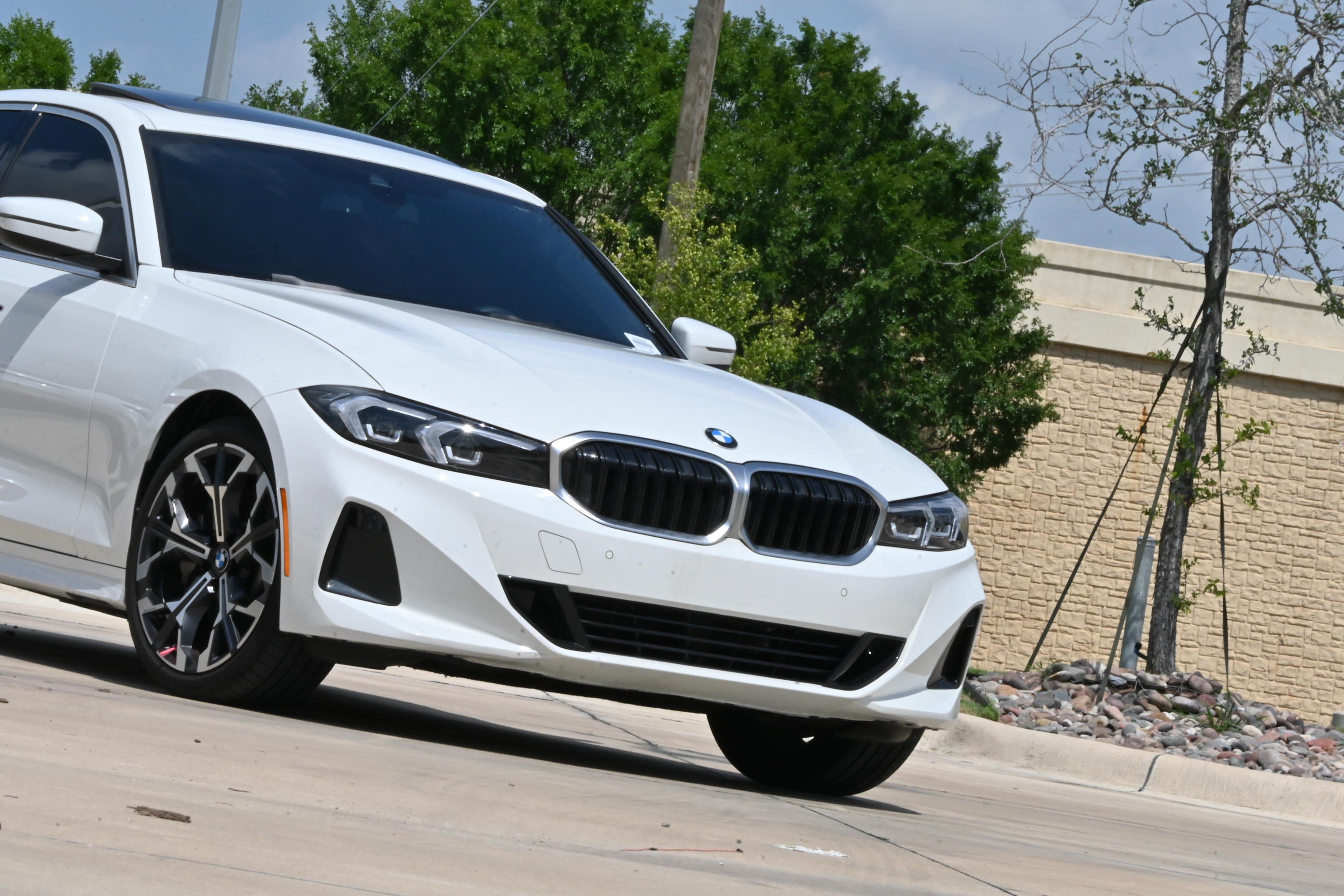 Certified 2025 BMW 330i Sedan w/ Convenience Package RWD image 34