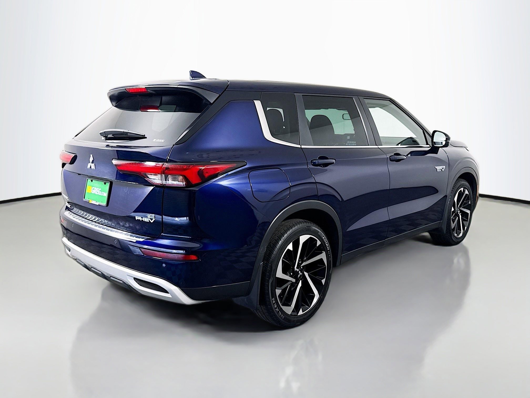 Used 2023 Mitsubishi Outlander SE image 10