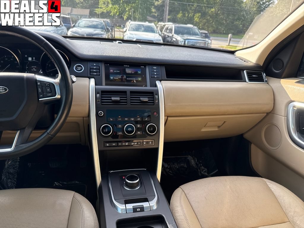 Used 2019 Land Rover Discovery Sport AWD/4WD image 17