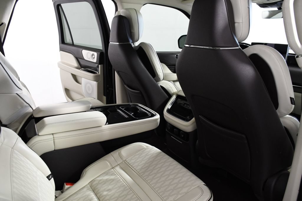 Used 2022 Lincoln Navigator L Black Label AWD/4WD image 21