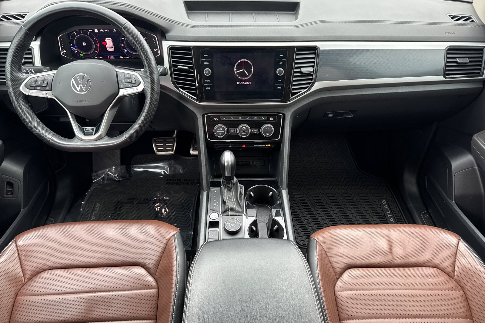 Used 2022 Volkswagen Atlas SEL Premium image 14