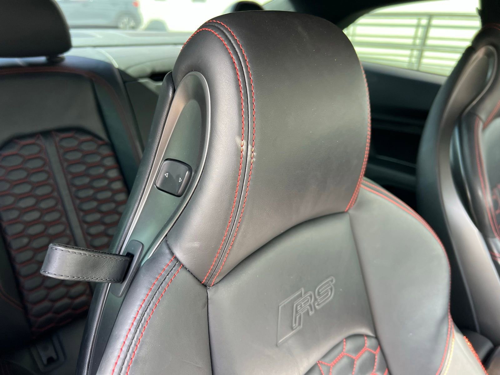 Used 2019 Audi RS 5 w/ Black Optic Carbon Package image 60