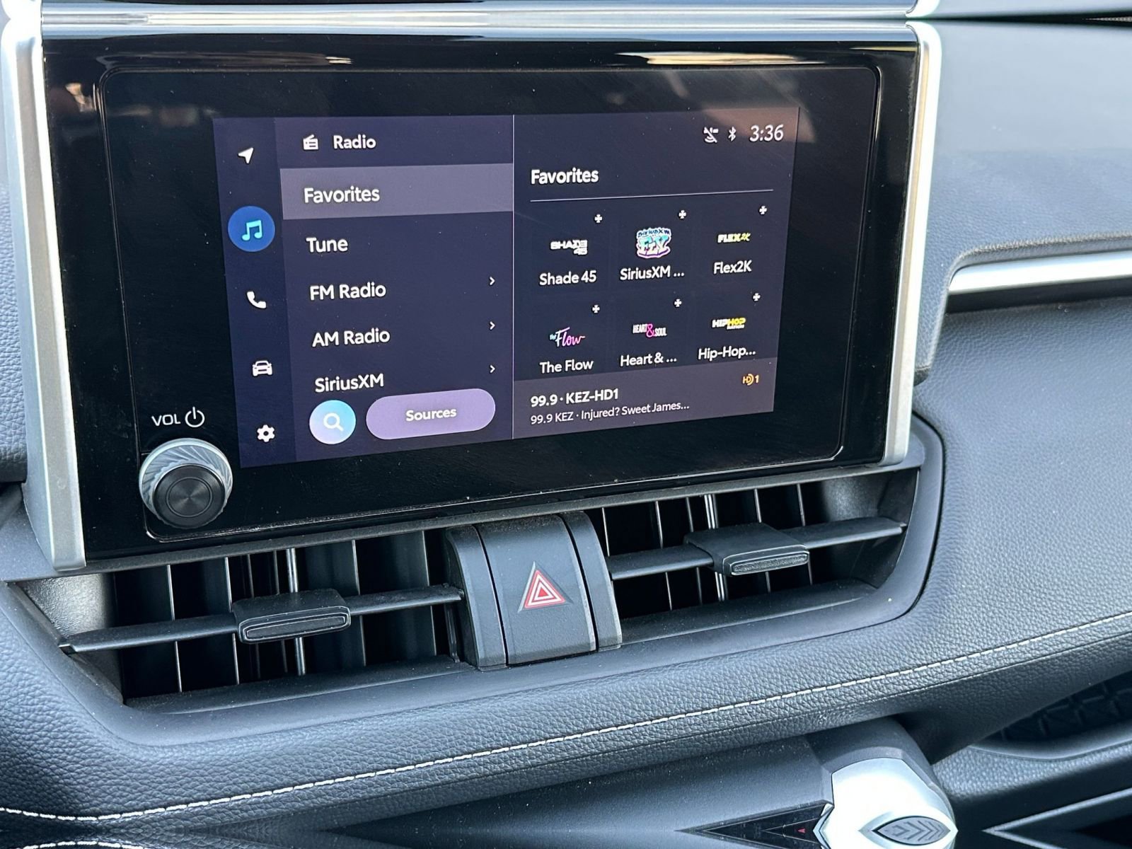 Used 2025 Toyota RAV4 XLE image 21