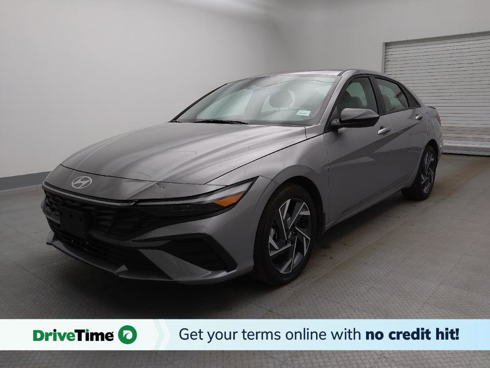 Used 2025 Hyundai Elantra Sport image 1