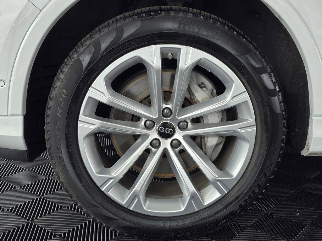 Used 2025 Audi Q7 3.0T Premium Plus AWD/4WD image 11