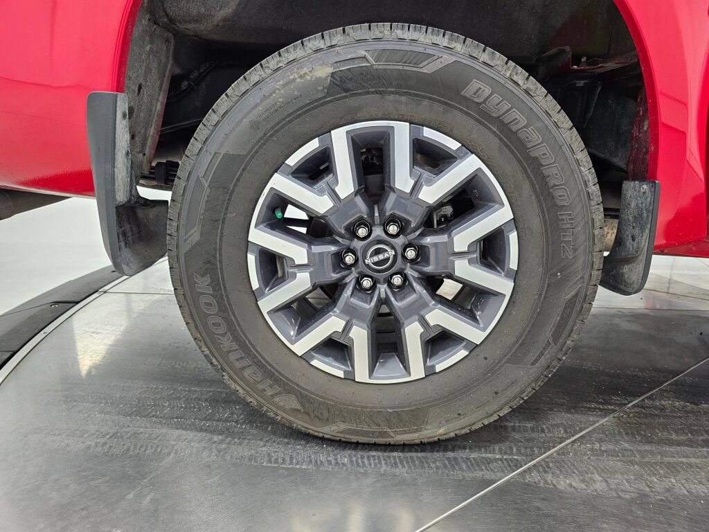 Used 2022 Nissan Frontier SV AWD/4WD image 10