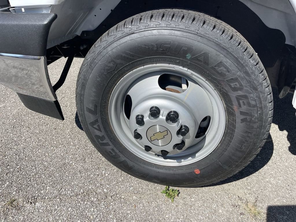 New 2025 Chevrolet Express 3500 w/ Power Convenience Package image 6
